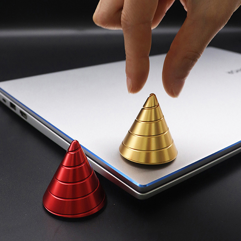 لعبة دوارة معدنية كبيرة بتصميم - مراجعة Cool Office Tech Gadgets وسعره