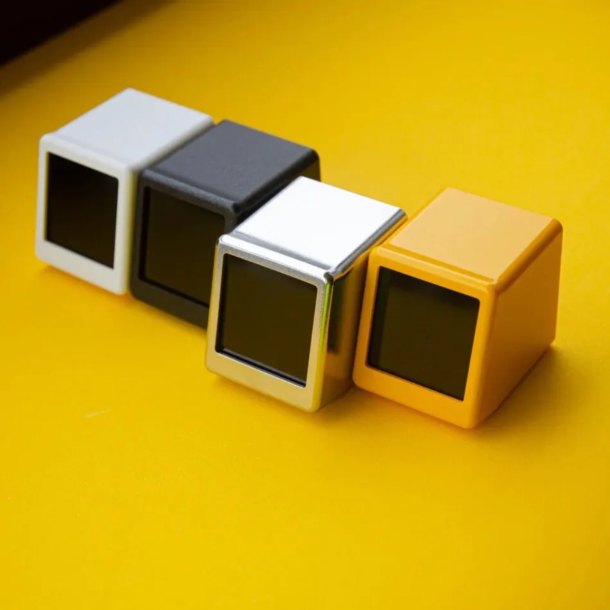 ساعة رقمية مبتكرة فائقة الروعة - مراجعة Cool Office Tech Gadgets وسعره